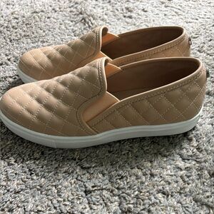 NEW Steve Madden Quilted Beige Slip-On Sneakers